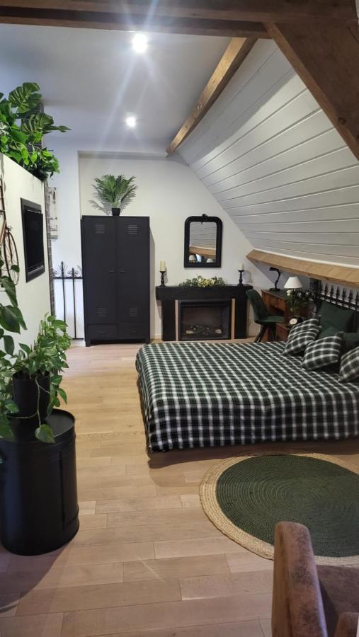 The View Bed & Breakfast Живерни Екстериор снимка